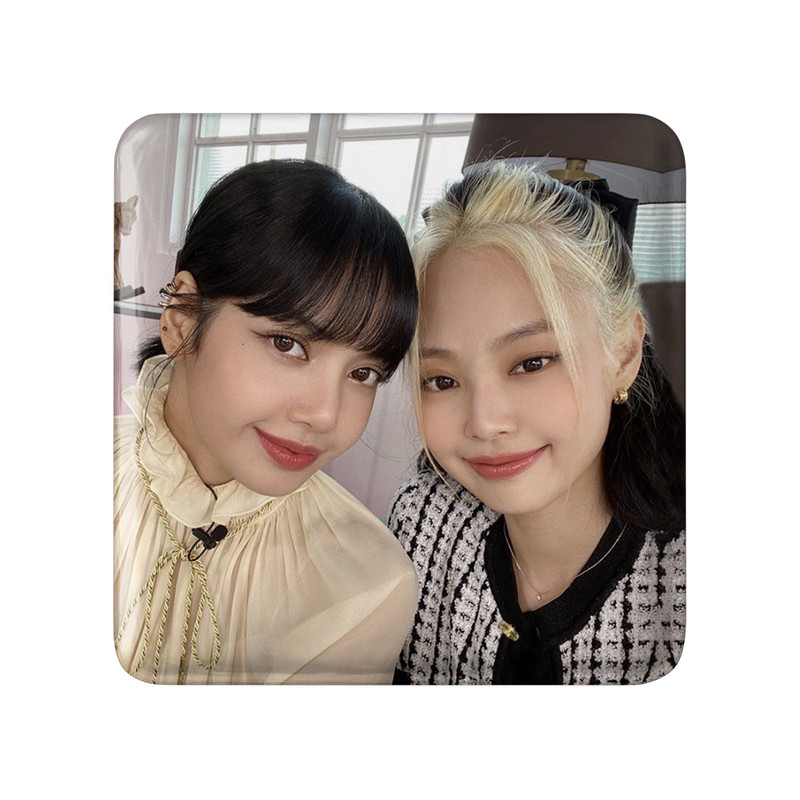 مگنت خندالو طرح جنی و لیسا گروه کد 16719