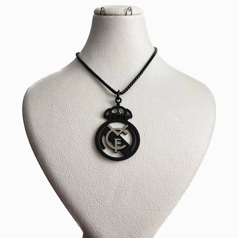 گردنبند مدل تیم فوتبال رئال مادرید